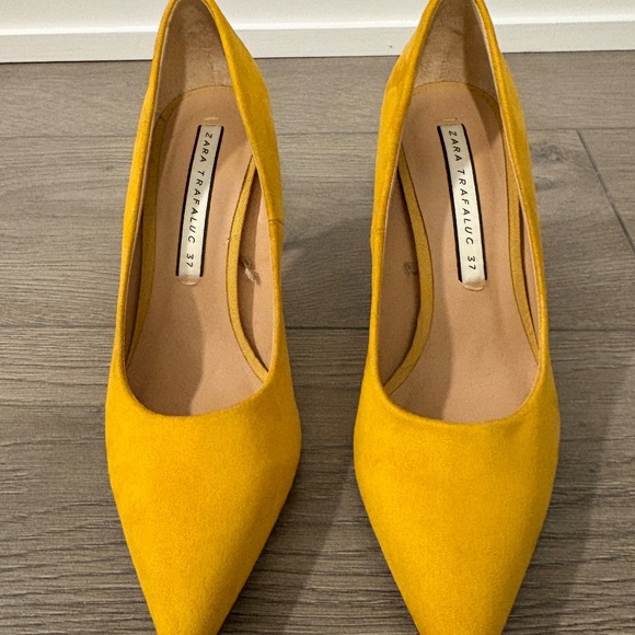 ZARA Pumps - Picture 3 of 3